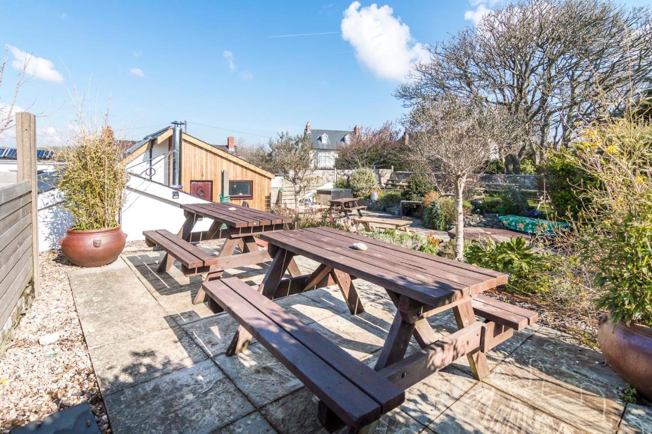 Manorbier Castle Inn Bay Room Exterior photo