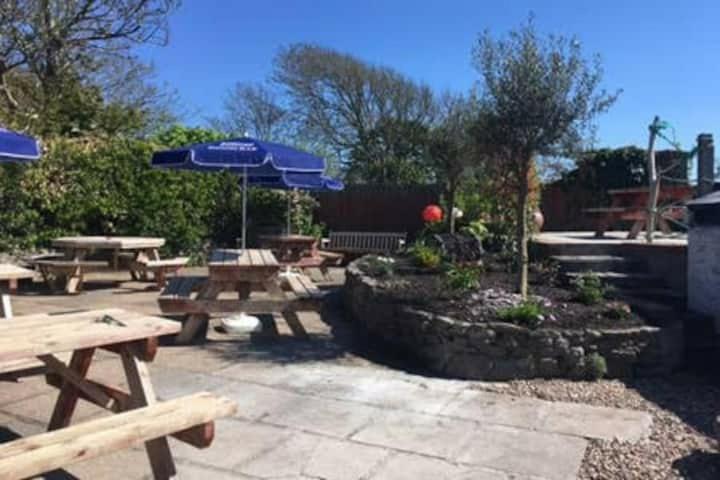 Manorbier Castle Inn Bay Room Exterior photo